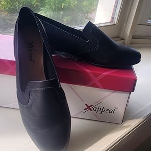 Black dress shoes